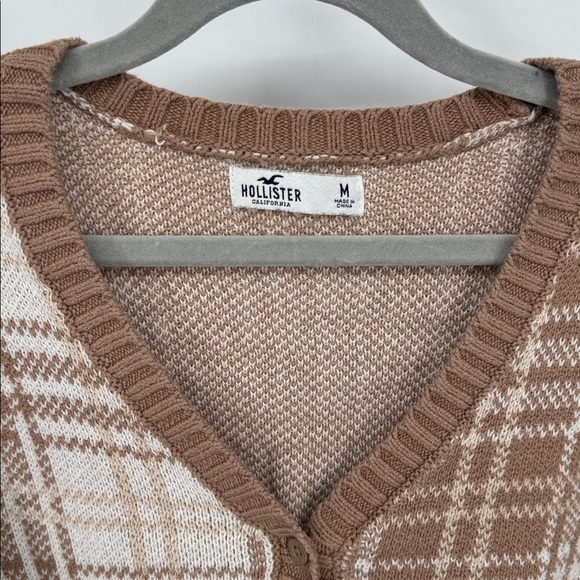 Women’s Hollister Two-Toned Tan Plaid Cardigan - Picture 2 of 4